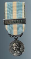 Photo 2 : MÉDAILLE COLONIALE AVEC AGRAFE « TUNISIE », juillet 1893.