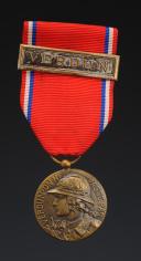 MÉDAILLE COMMÉMORATIVE DE VERDUN GRAVURE DE RENÉ, créée en 1916, Première Guerre Mondiale. 29788-62R