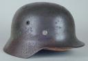 Photo 2 : 538	CASQUE DE LA HEER UN INSIGNE, modèle 1935.