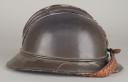Photo 3 : 393	CASQUE ADRIAN DU COMMERCE D'OFFICIER D'ARTILLERIE, modèle 1923-1926.