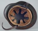 Photo 4 : 538	CASQUE DE LA HEER UN INSIGNE, modèle 1935.