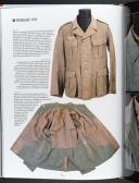 Photo 2 : FELDBLUSE, la vareuse du soldat allemand 1933-1945.