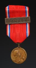 VERDUN COMMEMORATIVE MEDAL ENGRAVED BY VERNIER, created in 1916, First World War. 29788-66R