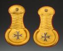 PAIRE D'ÉPAULETTES DE L'ORDRE DE MALTE, 1900. 31564R
