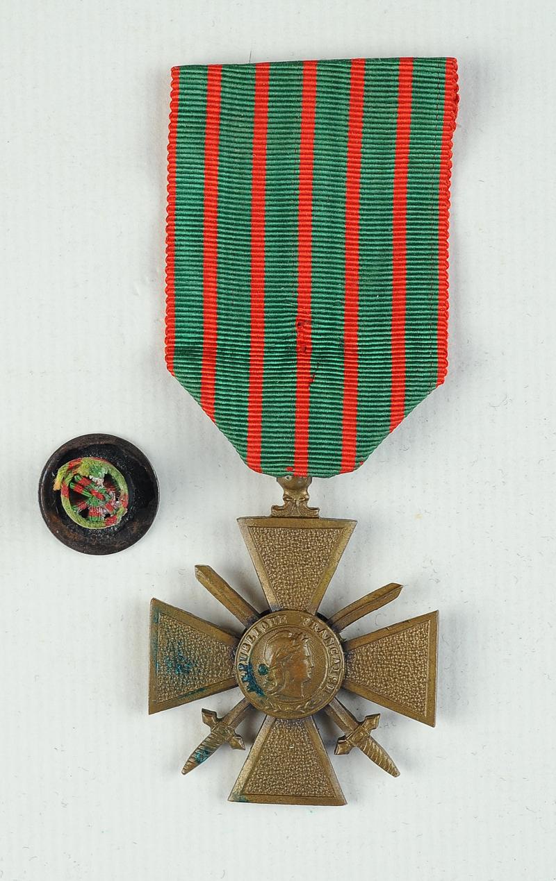 Médaille Française 'Croix Du Combattant' 1914-1918 En Bronze - WW1 - Numéro 3