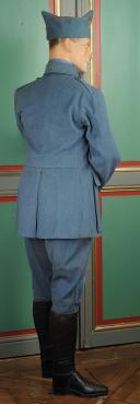 Photo 3 : UNIFORME COMPLET D'UN MARECHAL DES LOGIS DE L'ARTILLERIE DE MARINE.