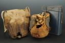 Photo 2 : MASQUE A GAZ, deuxième modèle (M2B), modèle 6 décembre 1915 modifié 1916, France, Première Guerre Mondiale.