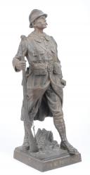 Photo 3 : 341	STATUE D'UN SOLDAT DE LA GRANDE GUERRE.