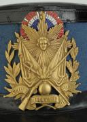 Photo 2 : SHAKO D'UN ELEVE DE L'ECOLE SPECIALE MILITAIRE DE SAINT CYR, années 1970-1980.