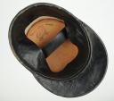 Photo 8 : SHAKO D'UN ELEVE DE L'ECOLE SPECIALE MILITAIRE DE SAINT CYR, années 1970-1980.