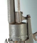 Photo 3 : REVOLVER À BROCHE. 