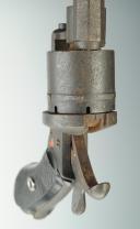 Photo 5 : REVOLVER À BROCHE. 