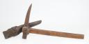 PORTABLE PICK-AXE, Third Republic. Inventory number: 28383.