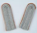 PAIR OF SHOULDER BOARDS FOR A LUFTWAFFE SIGNALS SECOND LIEUTENANT. 19943/R649/6700