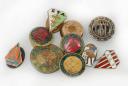 ENSEMBLE DE 10 INSIGNES CIVILS DE BOUTONNIÈRES, Quatrième et Cinquième République. 26176