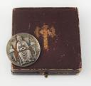 BROCHE POUR LES VEUVES DE GUERRE, Seconde Guerre Mondiale. 31622R