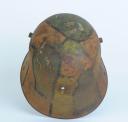 Photo 6 : CASQUE ALLEMAND CAMOUFLÉ, modèle 1916 modifié 1917.