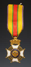 KNIGHT'S CROSS OF THE ORDER OF VETERAN SOLDIERS, established in 1900, Third Republic. Serial number 30577.