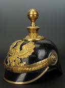 Photo 3 : CASQUE À POINTE D'OFFICIER D'ARTILLERIE À PIED PRUSSIEN 'FUSSARTILLERIE REGT GENERAL FELDZEUGMEISTER (Brandenburgisches) n°3', modèle 1895.