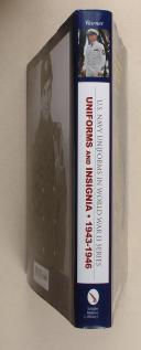 Photo 2 : WARNER - U.S. Navy Uniforms and Insignia 1943-1946	Vol 5