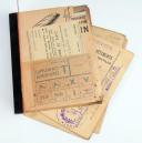 Photo 4 : 468	Deux carnets de tickets de rationnement, insigne FFI, ticket de pain,...