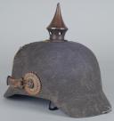 Photo 7 : 263	CASQUE A POINTE TROUPE ERSATZ AVEC SON COUVRE-CASQUE DU 9. Badisches Infanterie-REGIMENT Nr.170, modèle 1914-1915. 