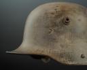 Photo 2 : CASQUE D'ACIER CAMOUFLÉ ALLEMAND, Stahlhelm, modèle 1916 modifié mai 1917, Première Guerre Mondiale.