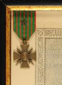 Photo 2 : DIPLÔME MORTUAIRE, AVEC CROIX DE GUERRE ET ÉTOILE, ET CROIX DE CHEVALIER DE LA LÉGION D'HONNEUR DU SOUS-LIEUTENANT LAIGNELOT JEAN MARIE. 
