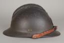 Photo 3 : 501	CASQUE ADRIAN D'OFFICIER DES SPAHIS, TIRAILLEURS, OU ZOUAVES, modèle 1926.