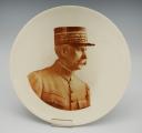 FAÏENCE DE SARREGUEMINES - PORTRAIT DU MARÉCHAL PÉTAIN, Seconde Guerre Mondiale. 27452R