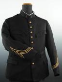 Photo 3 : TENUE DE CAMPAGNE D'UN CAPITAINE DU 3e RÉGIMENT D'ARTILLERIE, modèle 1893.