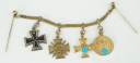 BROCHETTE DE QUATRE CROIX ET MÉDAILLE DE LA WEHRMACHT, Seconde Guerre Mondiale. 9790