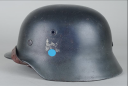 Photo 3 : 536	CASQUE DE LA HEER UN INSIGNE, modèle 1940.