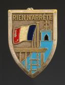 INSIGNE DE STAGIAIRE DU PERSONNEL DU COLLÈGE NATIONAL DES MONITEURS ET ATHLÈTES CHANTIER DE JEUNESSE, Seconde Guerre Mondiale (1941-1944). 31810