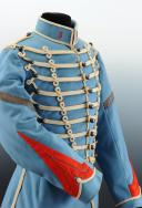 Photo 2 : DOLMAN D’UN BRIGADIER FOURRIER DU 3ème RÉGIMENT DE HUSSARD DE SENLIS, modèle 1872 modifié 1887-1899.