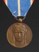 MÉDAILLE DE LA FÉDÉRATION DES ANCIENS DE LA RHÉNANIE ET DE LA RUHR 1er TYPE, créée en 1931, Troisième République. 29788-29R