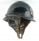 Photo 3 : 521	CASQUE DE MOTOCYCLISTE DE LA GENDARMERIE DÉPARTEMENTALE, modèle 1er novembre 1933.