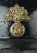 Photo 5 : 521	CASQUE DE MOTOCYCLISTE DE LA GENDARMERIE DÉPARTEMENTALE, modèle 1er novembre 1933.