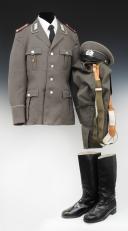 UNIFORME D'UN CAPORAL DE L'ARMÉE EST-ALLEMANDE, 1949-1989. 10207