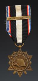 COMMEMORATIVE MEDAL OF THE SURVIVORS OF THE AISNE, created in 1967, First World War - Second World War - Fifth Republic. 29788-35R