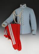 TUNIQUE ET CULOTTE DU CAPITAINE DE HUSSARDS DRAGEON OFFICIER D'ÉTAT-MAJOR, NON BREVETÉ DE L'ÉCOLE DE GUERRE, modèle 1898. 33178-2