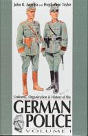 Photo 1 : Uniforms, Organisazion & History of the German Police, volume 1.