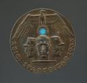 Photo 1 : INSIGNE OFFICIEL DES JOURNÉES DU CONGRÈS DU PARTI NSDAP DE 1935 À NUREMBERG, Abzeichen den Reichsparteitagen in Nürnberg 1935, Troisième Reich.