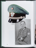 Photo 3 : Uniforms, Organisazion & History of the German Police, volume 2.