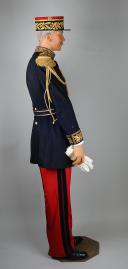 Photo 4 : 374	MANNEQUIN DE GÉNÉRAL DE BRIGADE EN GRANDE TENUE, modèle 1931. 
