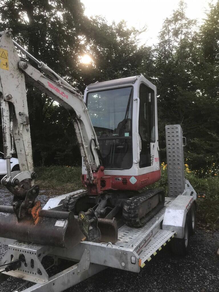 Location outil Mini pelle 1.6t près de Maubeuge