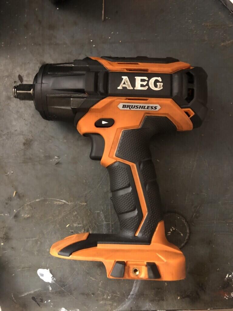 Location outil Boulonneuse à choc électrique Aeg près de Viry-Châtillon