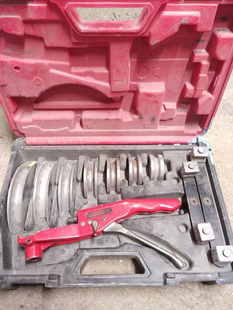 Location outil Cintreuse Virax cuivre Thermique Virax près de Rosières-aux-Salines