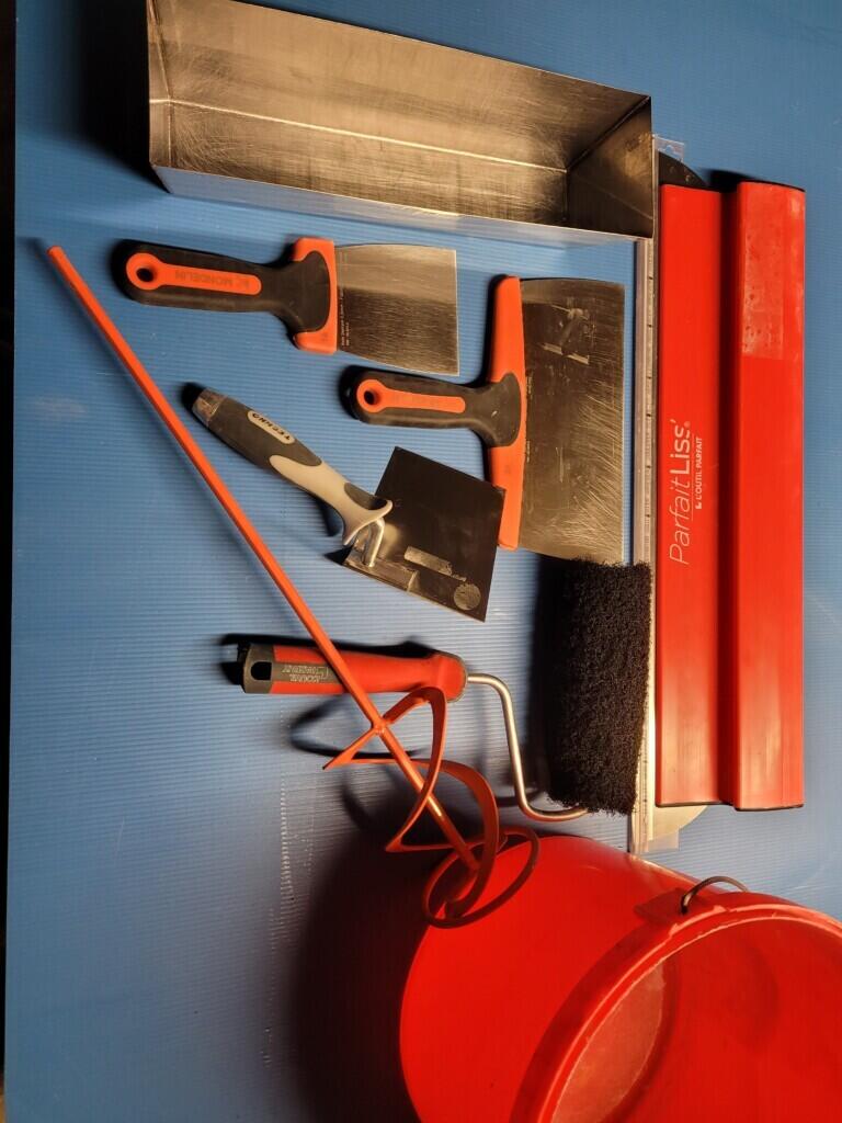 Location outil Kit enduits et bandes placo  près de Gaillac-Toulza