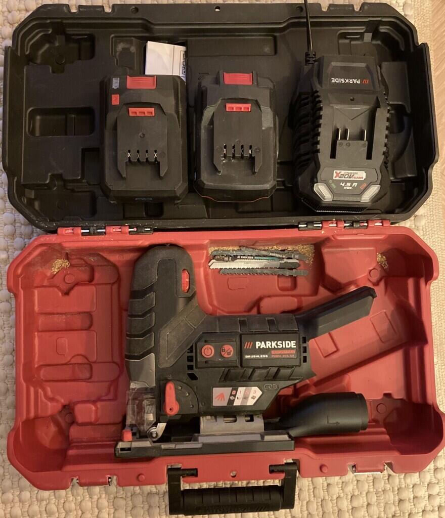 Location outil Scie sauteuse Pendulaire près de Périgny